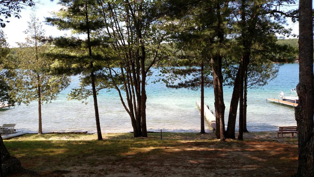 קלקסקה Log Cottage On Blue Lake מראה חיצוני תמונה